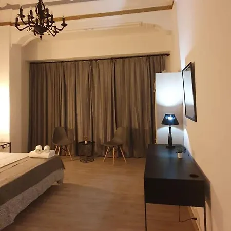 Flats Puente Ademuz De 3 Apartamento