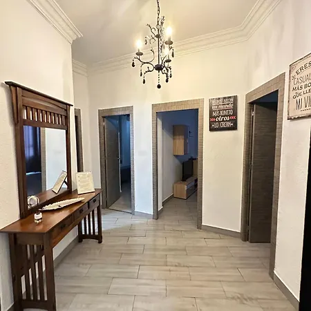 Flats Puente Ademuz De 3 Apartamento