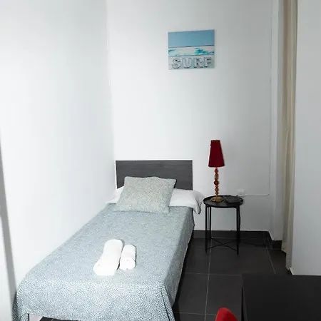 Flats Puente Ademuz De 3 Apartamento *