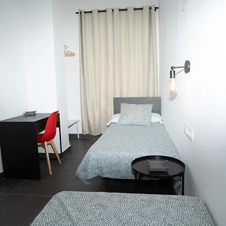 Flats Puente Ademuz De 3 Apartamento *