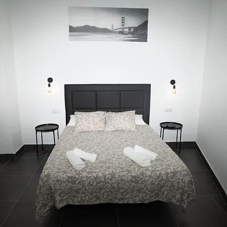 Flats Puente Ademuz De 3 Apartamento *