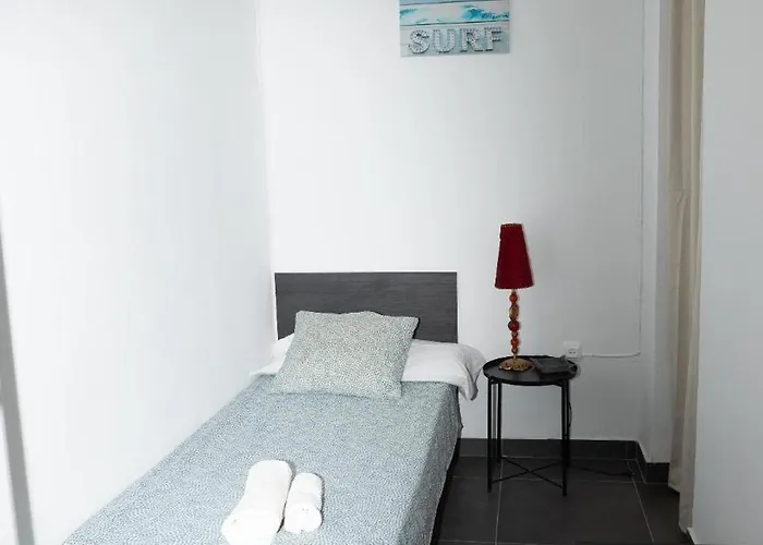 Flats Puente Ademuz De 3 Lägenhet *